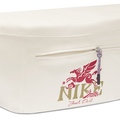 Nike Elemental Premium LNY