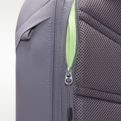 Nike Sportswear Commute