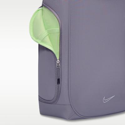 Nike Sportswear Commute