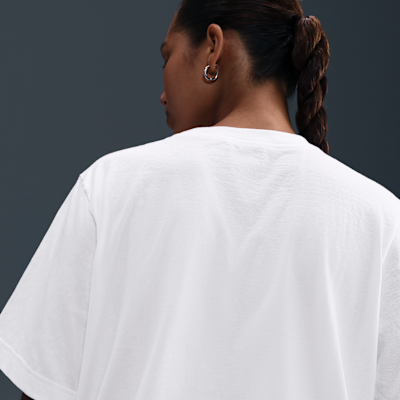 Nike Sportswear Essentials